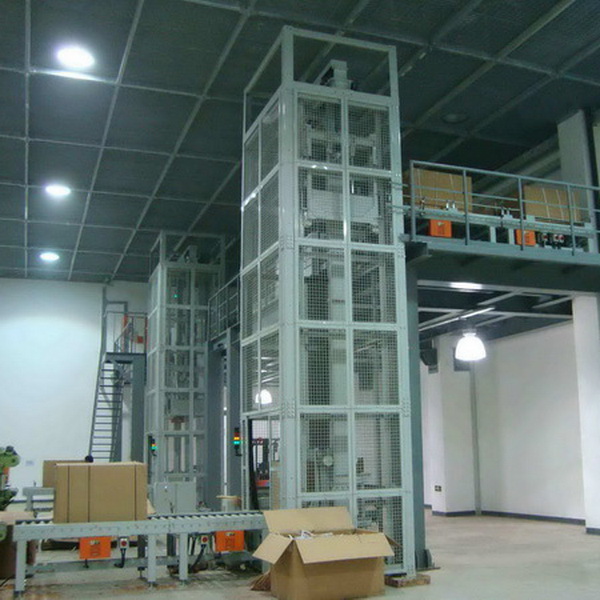 往復式垂直提升機